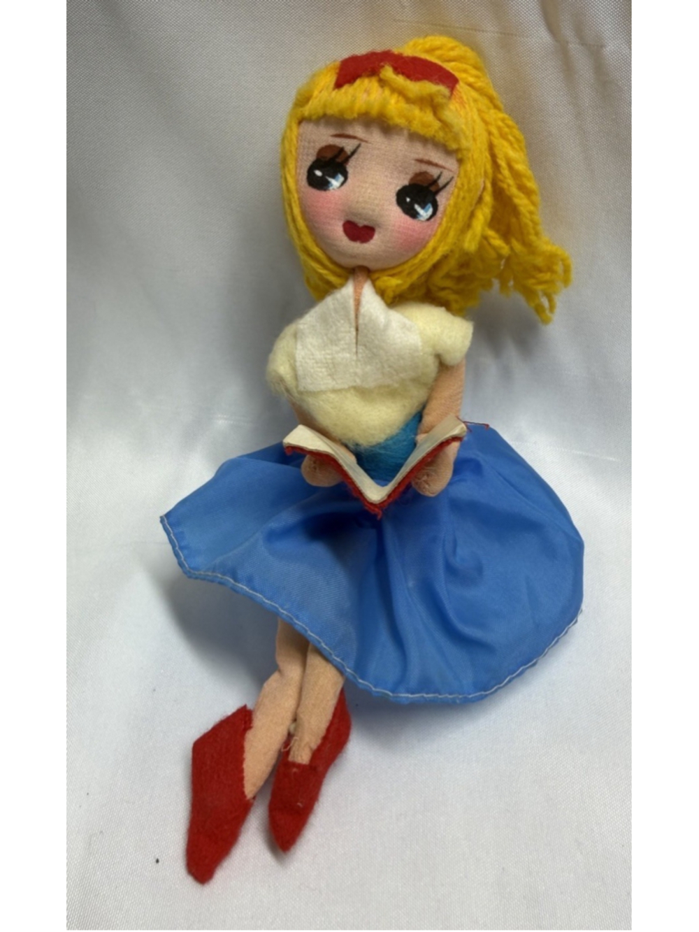 Vintage Stockinette Big Eyes Shelf Sitter Doll Reading a Book Yarn Hair - Japan